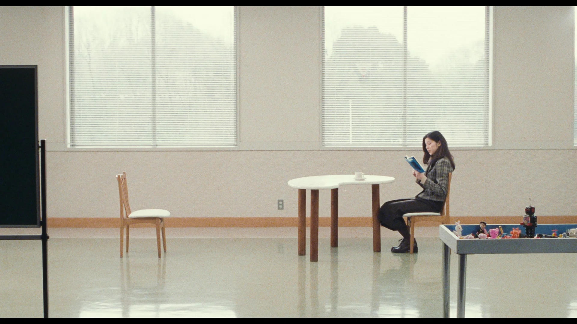 Cure (1997) - Film Still 1